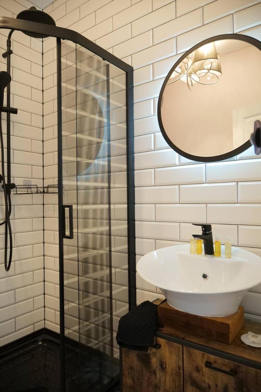 Don Papa Apartments In City Center Kiev Extérieur photo